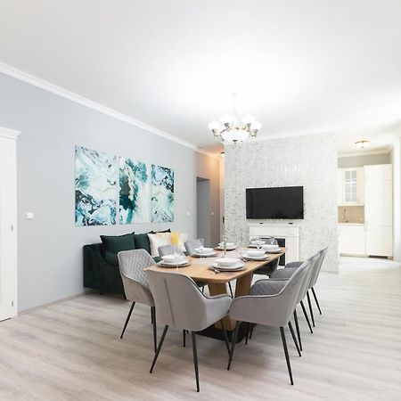 Luxury Central 150M2 Apartment On Wencelas Square With Private Garage 프라하 외부 사진